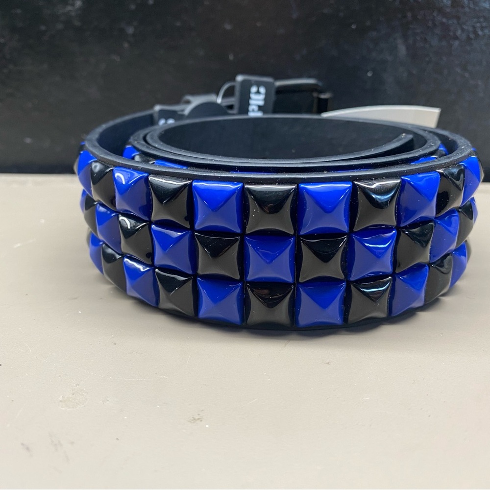 New Tags Unisex Hot Topic Black Blue Stud Rocker Biker Belt Size Small or Medium